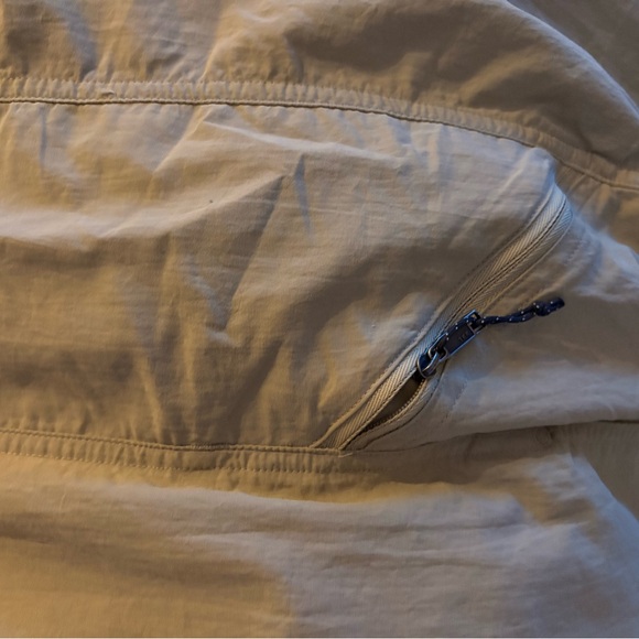 Patagonia Men’s Nylon Lightweight Hiking
Pants Size Med Tan Khaki zippers work - Picture 2 of 8
